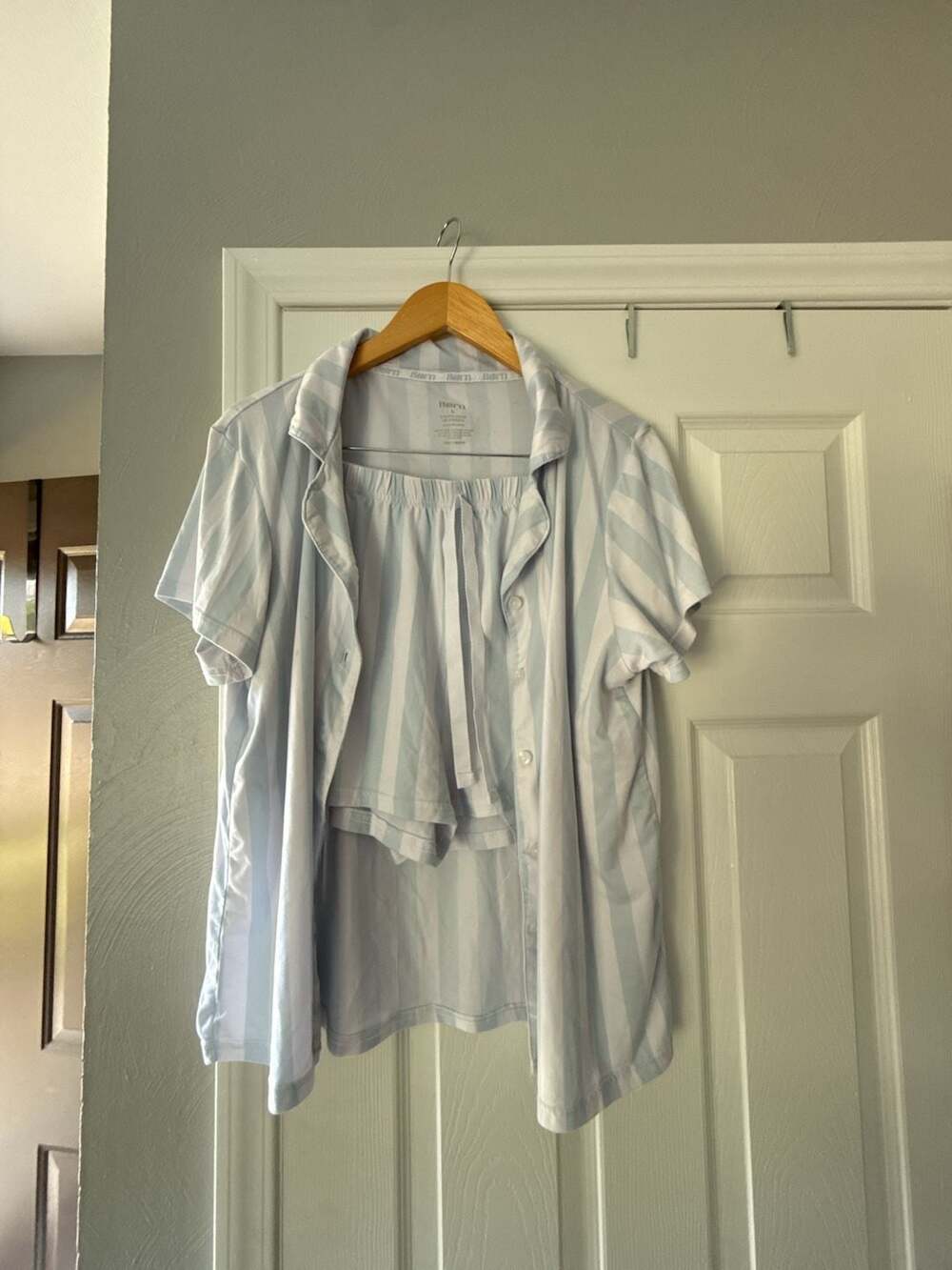 Børn Women's Short Sleeve Button-Down Pajama Set, Blue and White Stripe